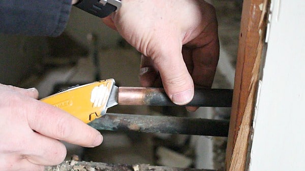 Deburr with Utility Knife