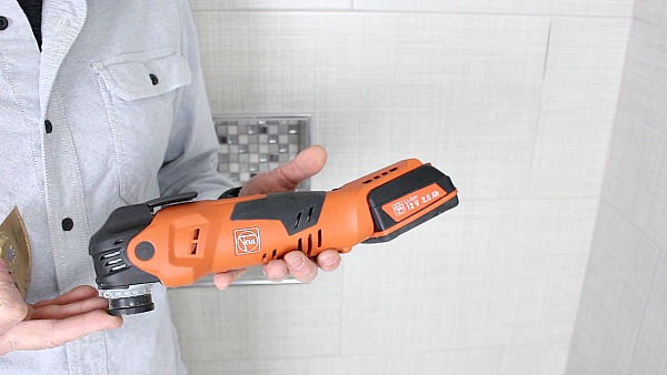 Grout Removal Tool Selection for Bathrooms (Quick Tips) 