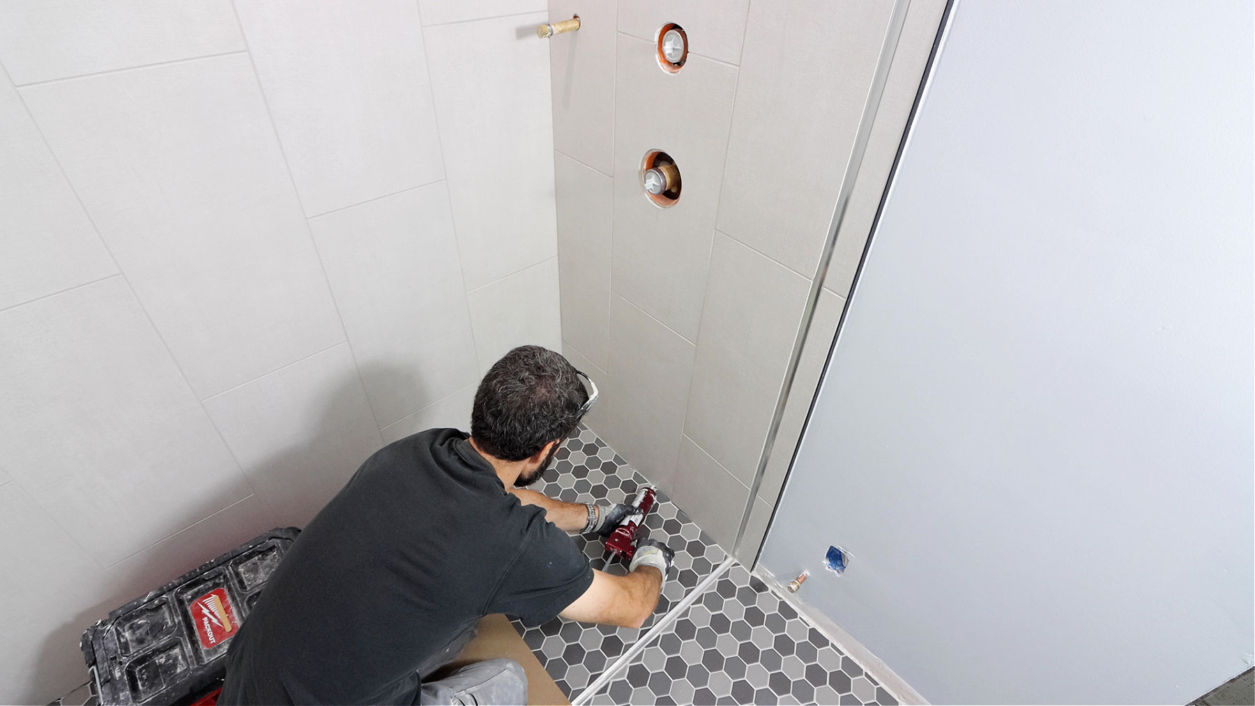 Lesson 33 - How to Caulk Shower Wall to Shower Floor - 1800