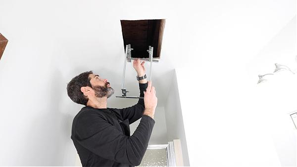 Folding Panasonic FLEX-Z-FAST Bracket