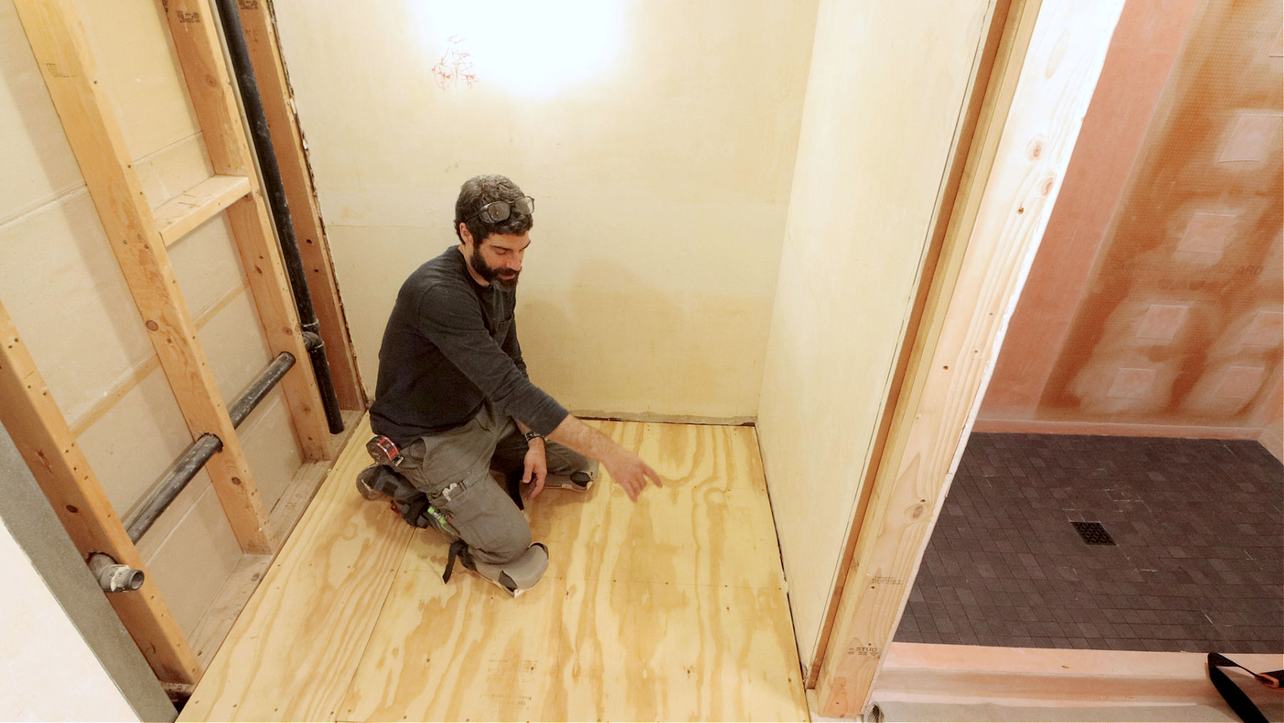 Second Layer of Plywood (Double Plywood Subfloor Installation)