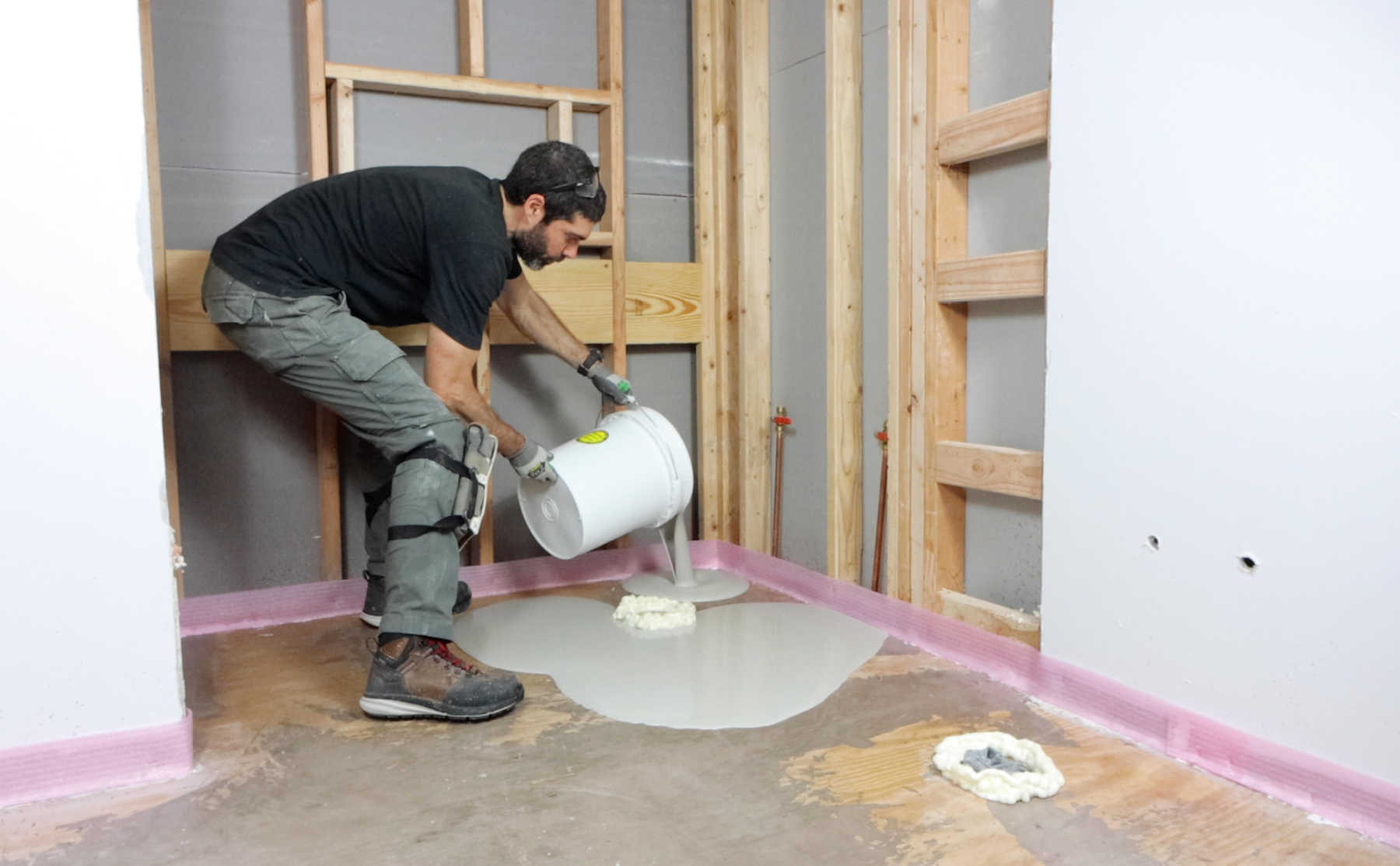 Self-Leveling Floor Tips