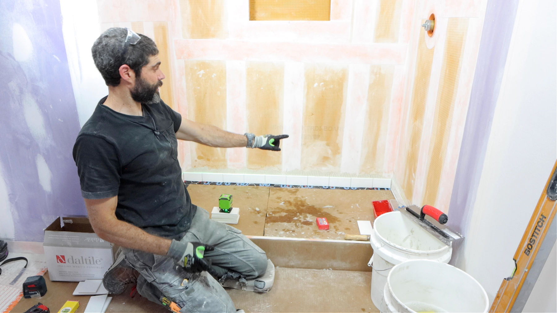 How to Set First Row of Subway Tile