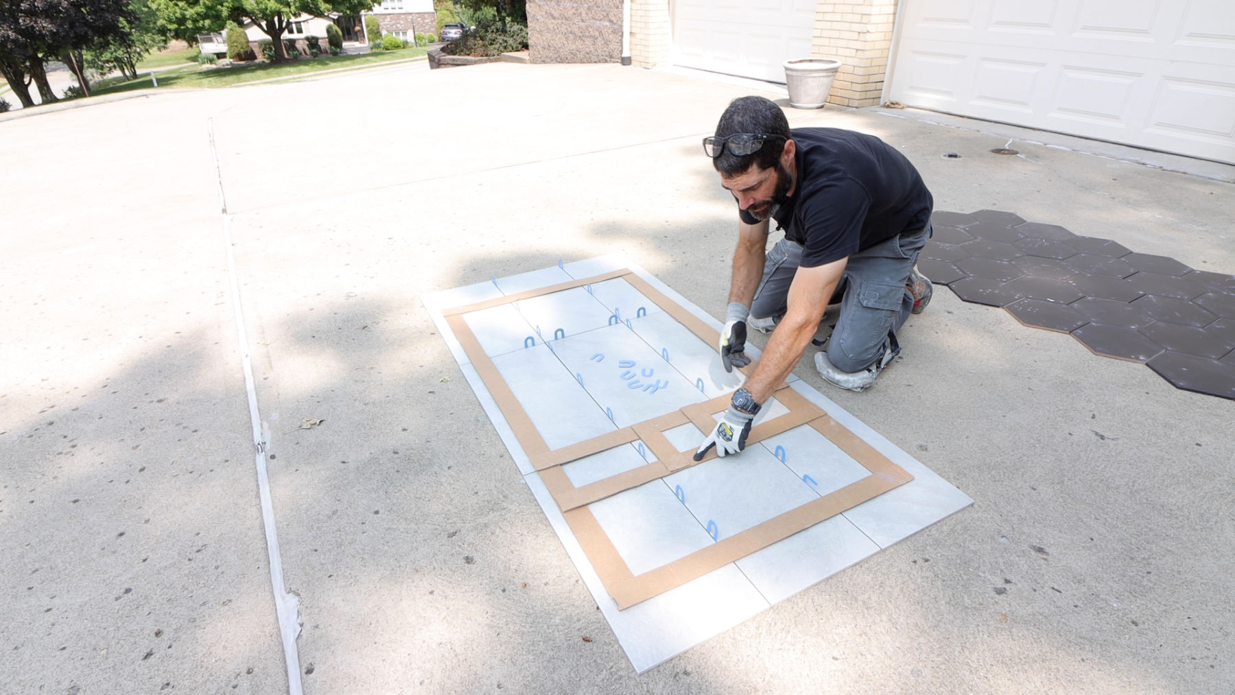 How to Template Large Format Shower Tray Tiles