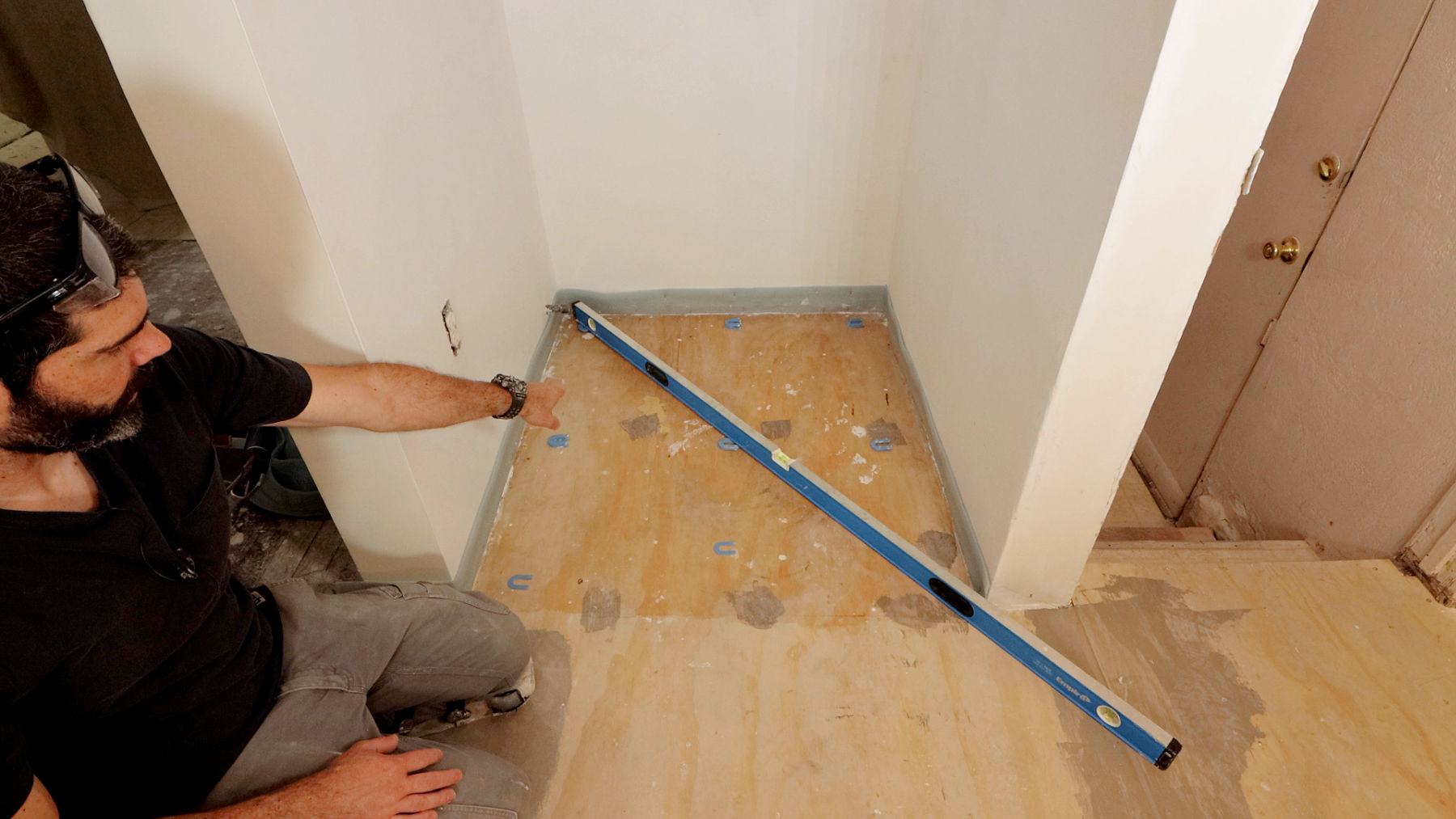 Kitchen Floor Self-Leveling Part 2: Height Indicators